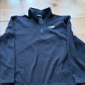 The North Face Men's Black quarter Zip-Up Jacket